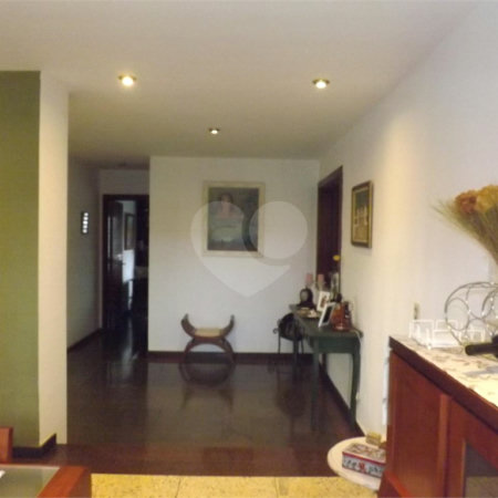 Casa à venda ou para alugar com 4 quartos, sendo 3 suítes,  no condomínio Villa das Flores, São Paulo - SP
