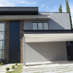 Casa à venda com 4 suítes no condomínio Figueira Garden, Atibaia - SP