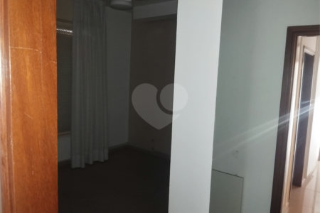 Apartamento à venda com 3 quartos, sendo 1 suíte, no Centro, Araraquara, SP