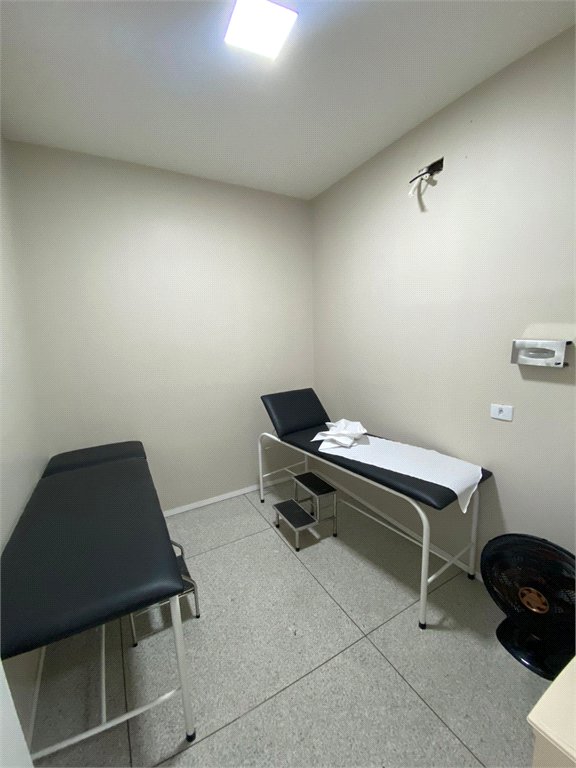 Salão Comercial para alugar em Vila Romanópolis, Ferraz de Vasconcelos, SP