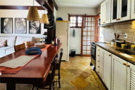 Casa em condomínio à venda com 3 quartos, sendo 2 suítes,  em Manguinhos, Armação dos Búzios, RJ