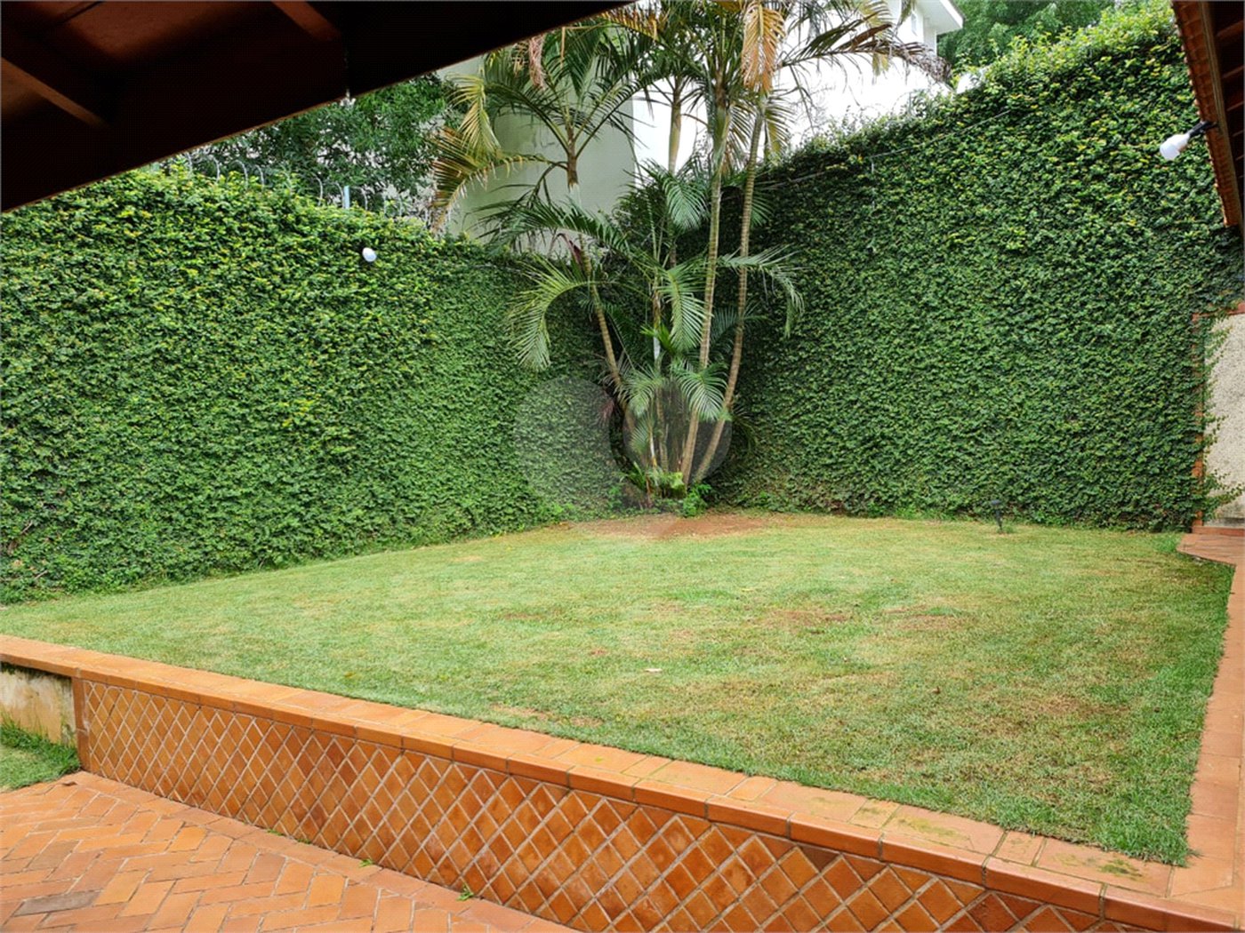 Sobrado à venda com 4 quartos, sendo 1 suíte,  em Jardim Leonor Mendes de Barros, São Paulo, SP