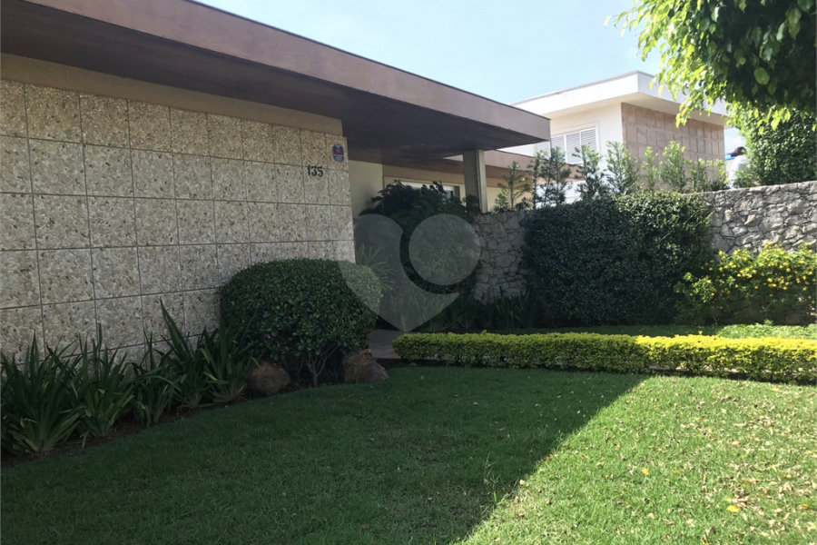 Sobrado à venda com 5 quartos, sendo 1 suíte, em Santana, São Paulo, SP