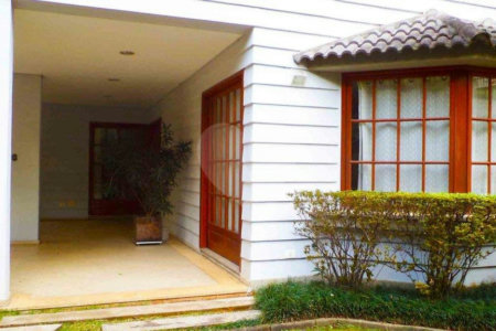 Casa à venda com 4 suítes no condomínio Jatoba, São Paulo - SP