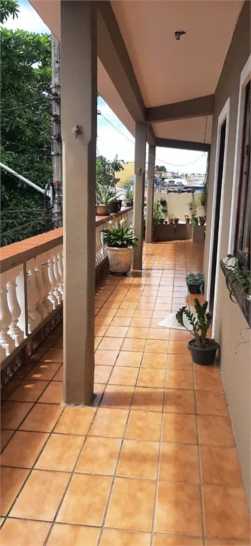 Sobrado à venda com 8 quartos em Jardim São Luís, São Paulo, SP