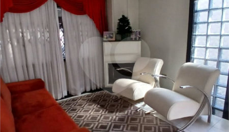 Sobrado à venda com 4 quartos, sendo 2 suítes,  em Vila Santa Terezinha (zona Norte), São Paulo, SP