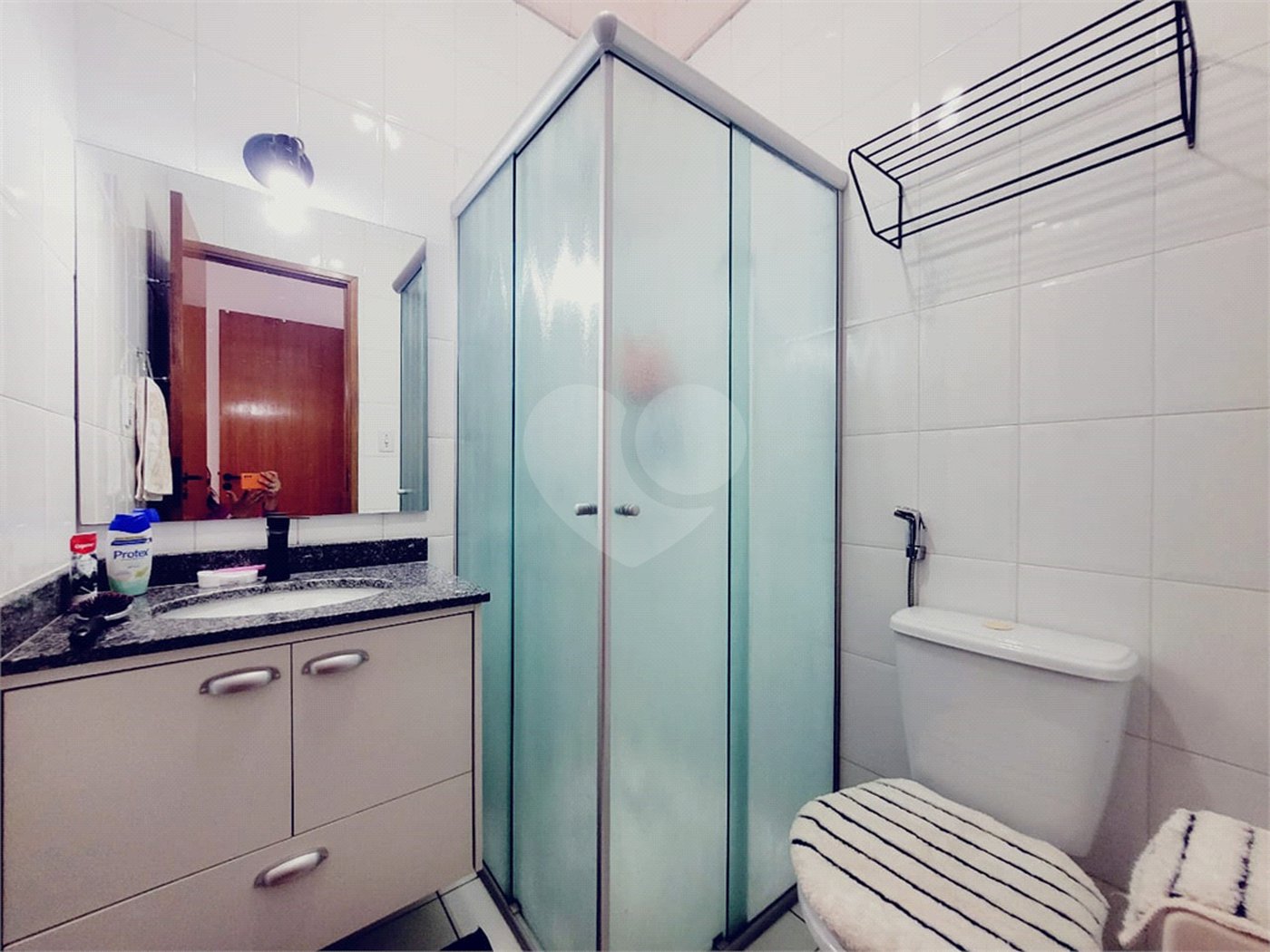 Casa à venda com 2 quartos, sendo 1 suíte, no condomínio Villa das Palmeiras, Indaiatuba - SP