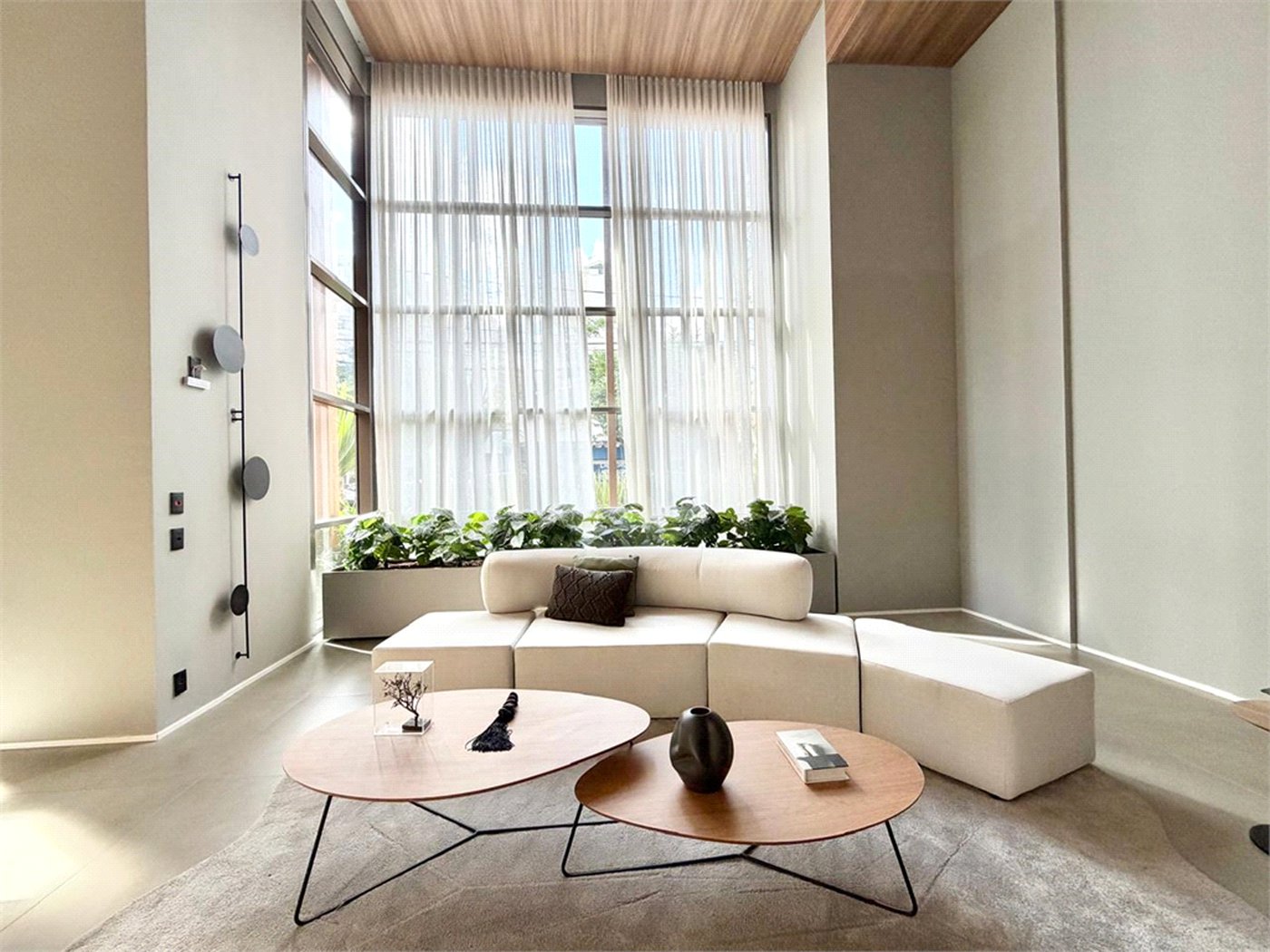 Apartamento à venda com 3 suítes em Campo Belo, São Paulo, SP