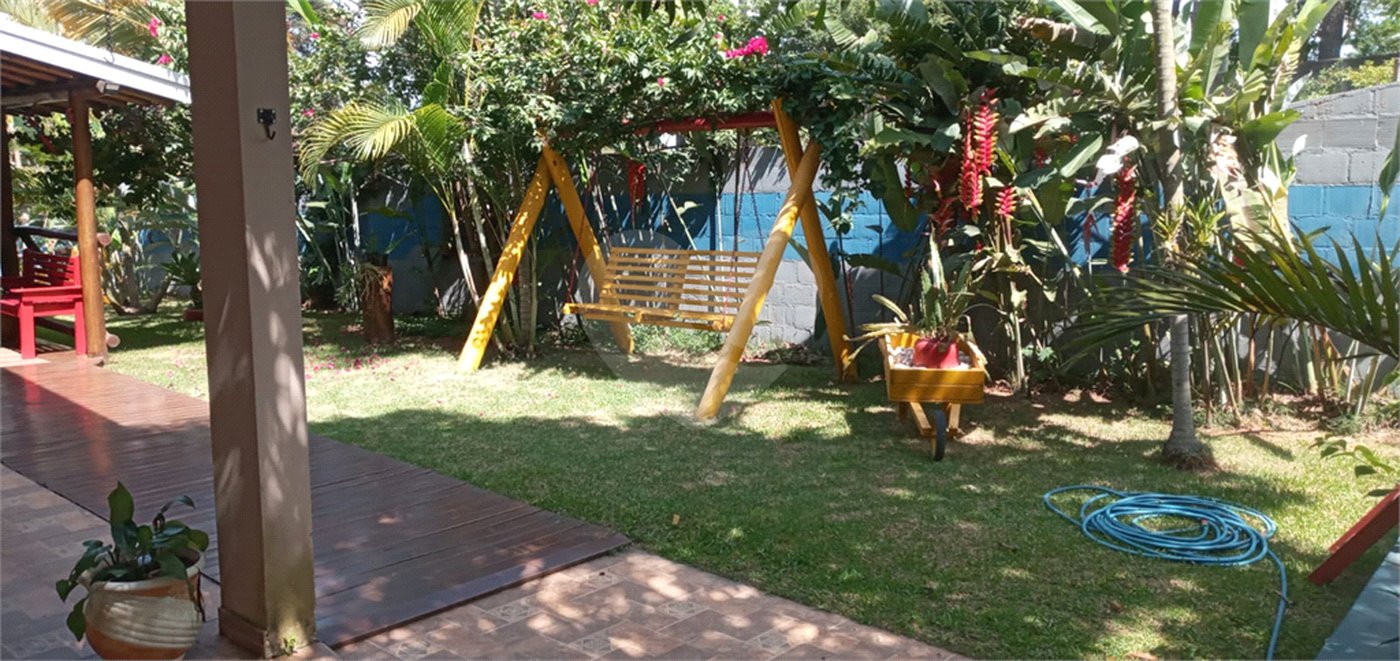Chácara à venda com 3 quartos, sendo 2 suítes,  em Monterrey, Louveira, SP