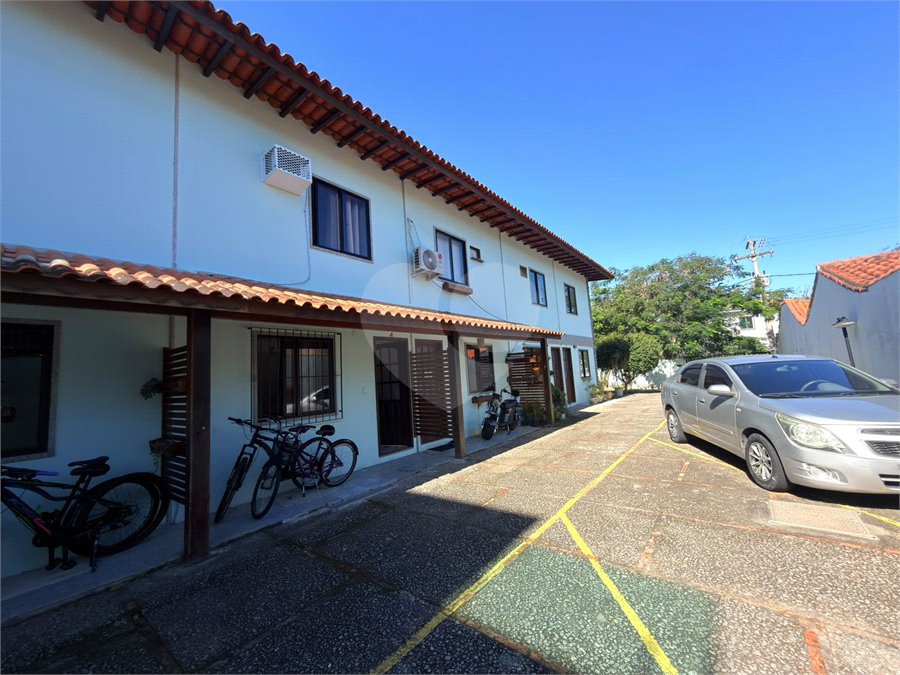 Casa em condomínio à venda com 2 suítes em Palmeiras, Cabo Frio, RJ