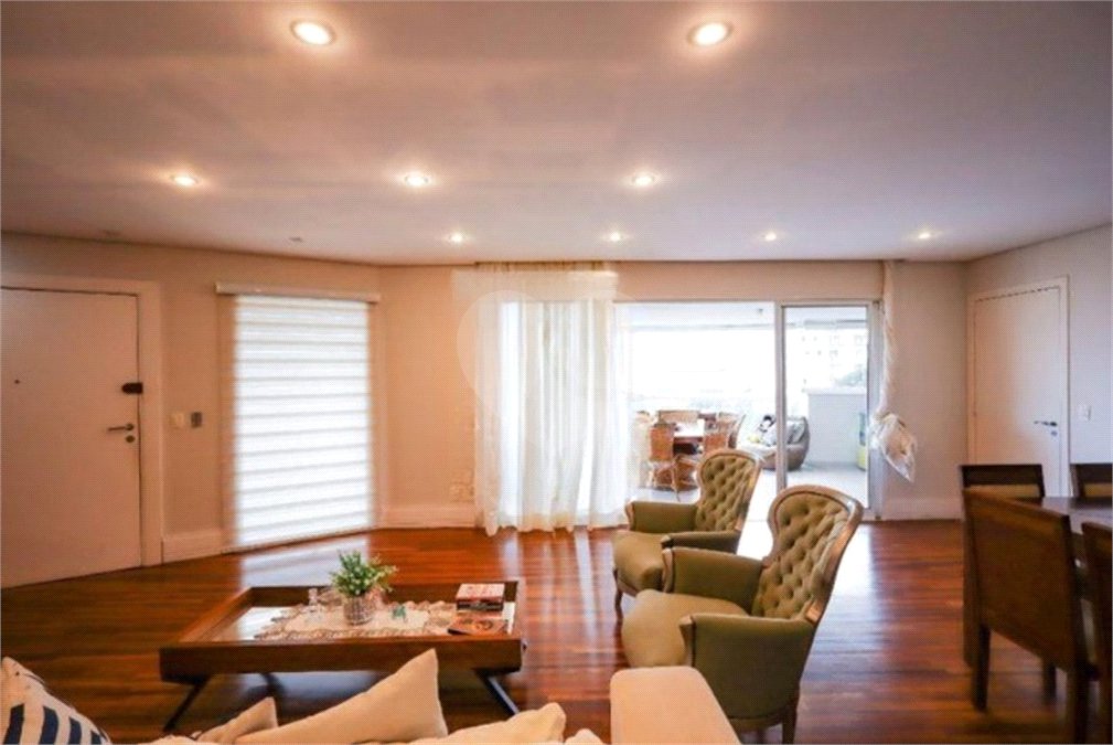 Apartamento à venda ou para alugar com 3 quartos, sendo 2 suítes,  em Jardim Marajoara, São Paulo, SP