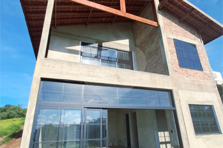 Casa à venda com 3 suítes no condomínio Village Porto Feliz, Porto Feliz - SP