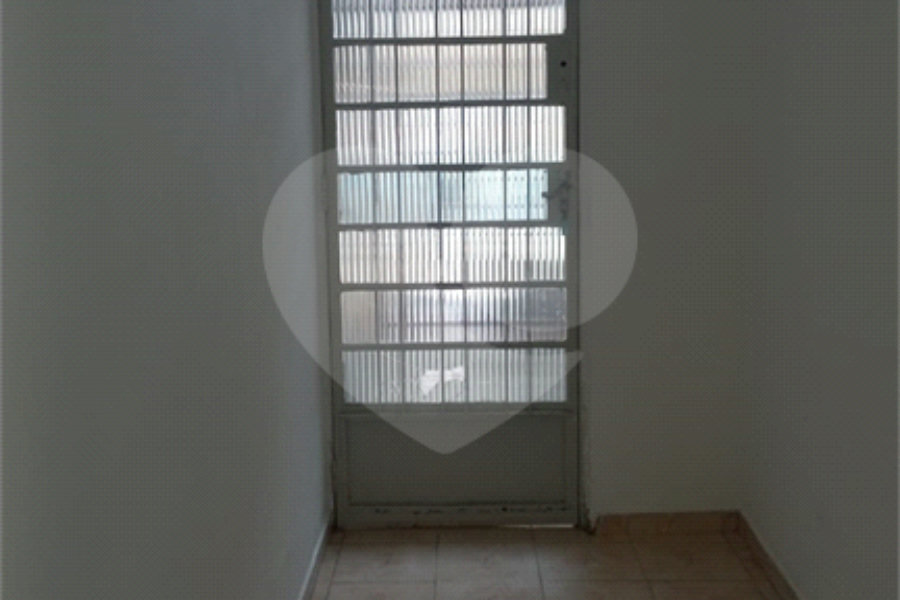 Sobrado à venda com 4 quartos, sendo 1 suíte, em Vila Mazzei, São Paulo, SP