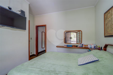 Sobrado à venda com 3 quartos, sendo 1 suíte, em Interlagos, São Paulo, SP