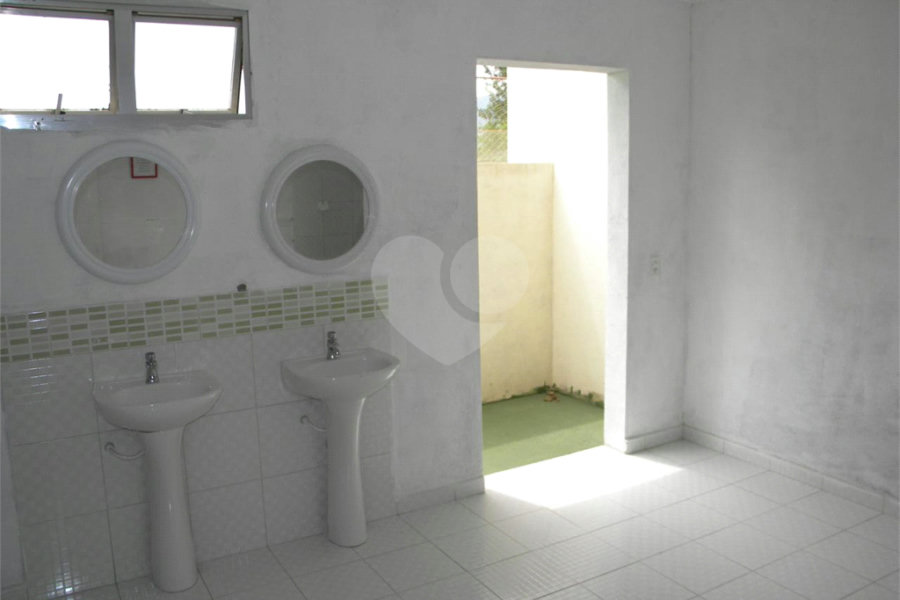 Chácara à venda com 7 quartos, sendo 1 suíte, em Capoavinha, Mairiporã, SP