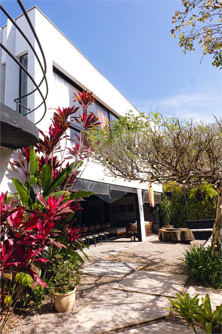 Casa à venda com 4 suítes no condomínio Fazenda Imperial, Sorocaba - SP