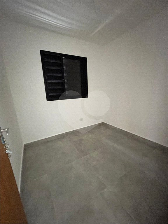 Casa à venda com 3 quartos, sendo 1 suíte, no condomínio Residencial Calegari, São Paulo - SP