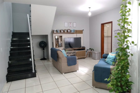 Casa à venda com 3 quartos, sendo 2 suítes, em Capela, Vinhedo, SP