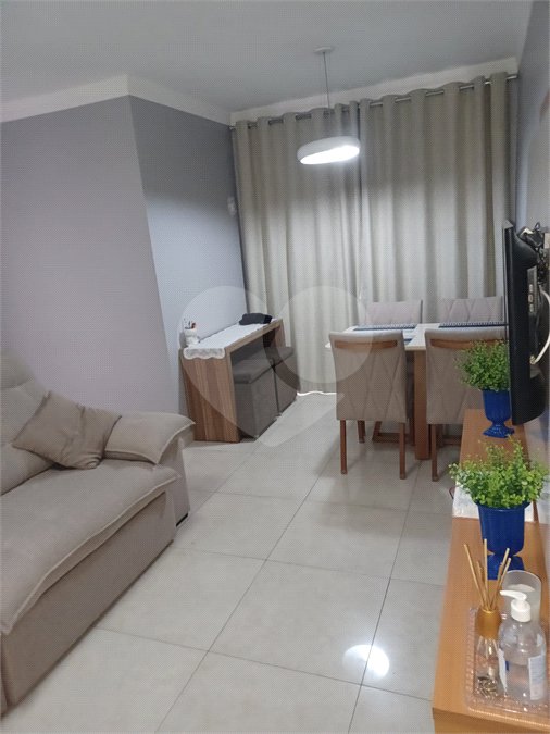 Apartamento à venda com 2 quartos, sendo 1 suíte,  em Jardim Flor da Montanha, Guarulhos, SP