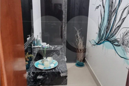 Casa à venda com 5 quartos, sendo 2 suítes, no condomínio Swiss Park, São Bernardo do Campo - SP