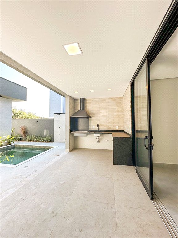 Casa à venda com 3 suítes no condomínio Residencial Mont'alcino, Valinhos - SP