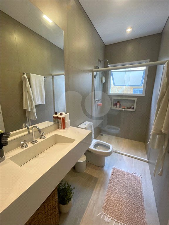 Casa à venda com 3 suítes no condomínio Hills, Arujá - SP