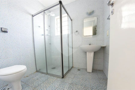 Casa à venda com 4 quartos em Santana, São Paulo, SP