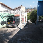 Casa à venda com 4 quartos, sendo 1 suíte, no condomínio Shangri-la, Atibaia - SP