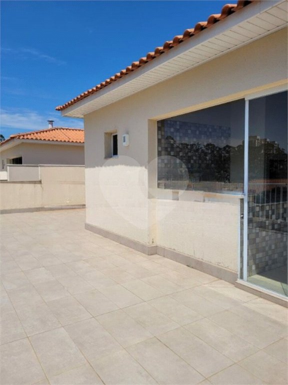 Casa à venda com 3 quartos, sendo 1 suíte, no condomínio Terrara, São Paulo - SP