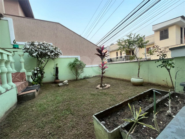Sobrado à venda com 3 quartos, sendo 1 suíte,  em Vila Irmãos Arnoni, São Paulo, SP