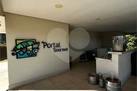 Casa à venda com 3 suítes no condomínio Portal dos Bandeirantes, Salto - SP