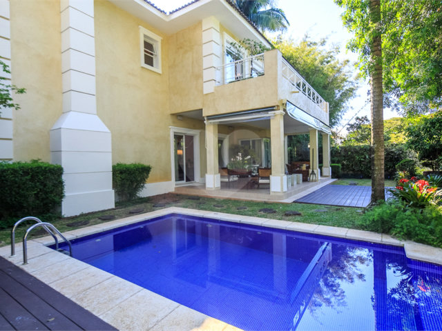 Casa à venda com 4 suítes no condomínio L`exclusive, São Paulo - SP
