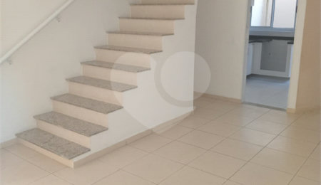 Casa à venda com 2 suítes no condomínio Villa Dell Victor, São Paulo - SP