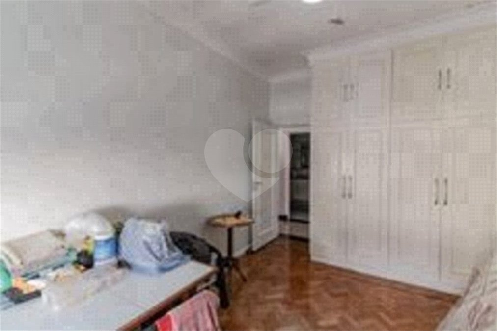 Apartamento à venda com 5 quartos, sendo 1 suíte,  em Copacabana, Rio de Janeiro, RJ