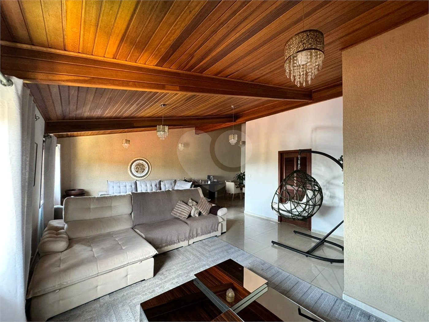 Casa à venda com 3 quartos, sendo 1 suíte, no condomínio Residencial Jardim das Flores 1510, Cotia - SP