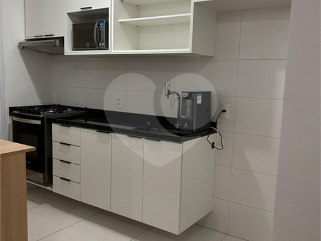 Apartamento à venda com 3 quartos, sendo 1 suíte,  em Vila Andrade, São Paulo, SP