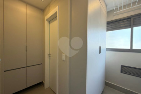 Apartamento à venda com 3 suítes em Campo Belo, São Paulo, SP