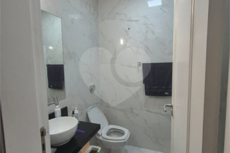 Casa à venda com 3 quartos, sendo 1 suíte, no condomínio Mariana, São Paulo - SP