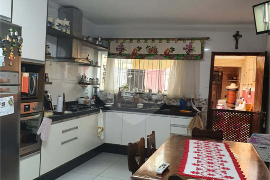 Sobrado à venda com 3 quartos, sendo 1 suíte, em Tremembé, São Paulo, SP