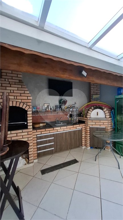 Sobrado à venda com 3 suítes em Vila Constança, São Paulo, SP