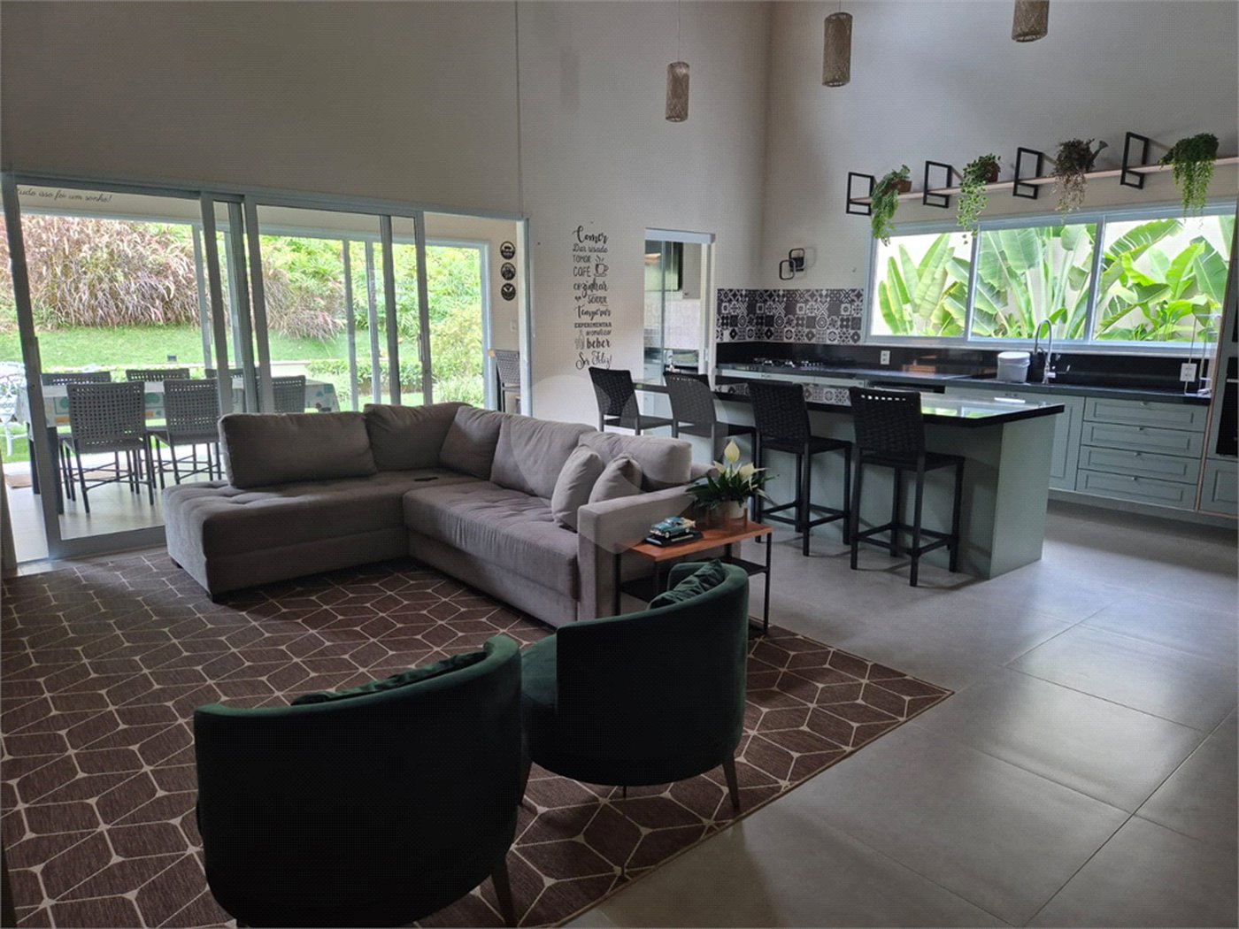 Casa à venda com 3 suítes no condomínio Alpes da Cantareira, Mairiporã - SP