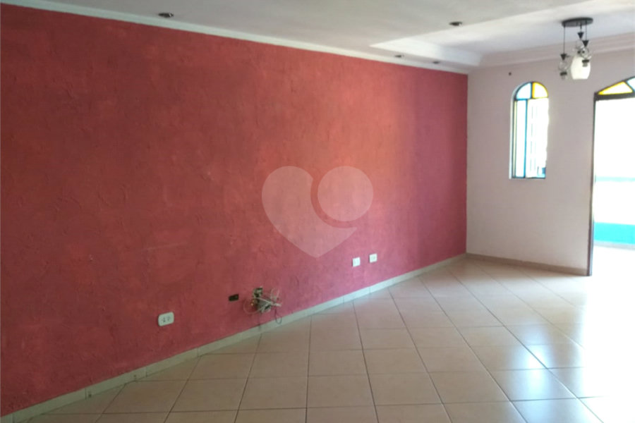 Sobrado à venda com 3 quartos, sendo 1 suíte, em Tremembé, São Paulo, SP