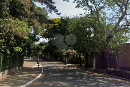 Terreno à venda com 1 suíte em Interlagos, São Paulo, SP