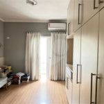 Casa à venda com 3 quartos, sendo 1 suíte, no condomínio Villagio Tramway, São Paulo - SP