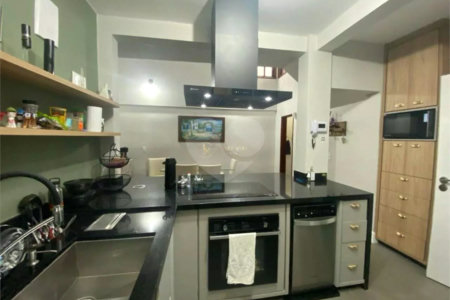 Sobrado à venda com 3 quartos, sendo 1 suíte, em Adalgisa, Osasco, SP