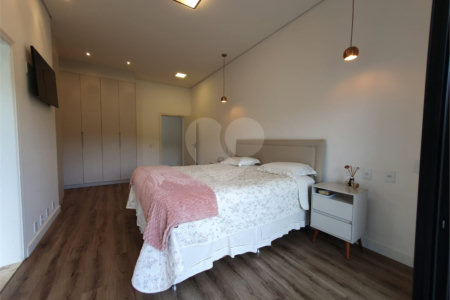 Casa à venda com 6 quartos, sendo 5 suítes, no condomínio Jardim Primavera, Louveira - SP