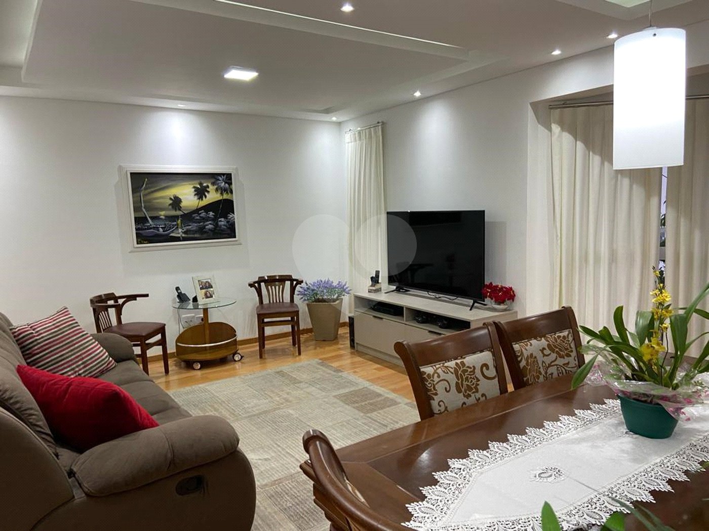 Apartamento à venda com 3 suítes em Vila Bastos, Santo André, SP