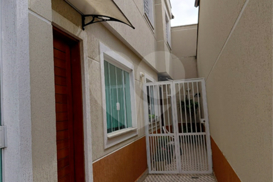 Casa à venda com 2 suítes no condomínio Residencial Guilhen, São Paulo - SP