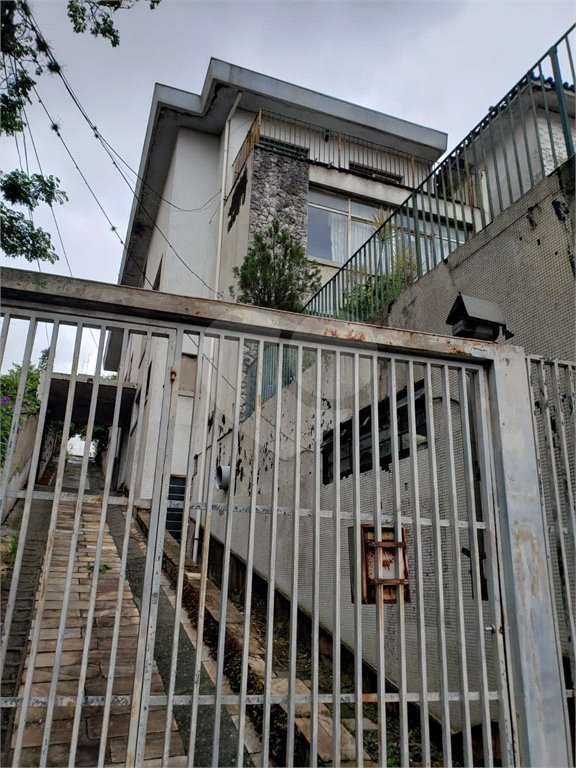 Sobrado à venda com 4 quartos em Santana, São Paulo, SP