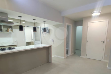 Apartamento à venda com 3 quartos, sendo 2 suítes,  em Jardim Arpoador, São Paulo, SP